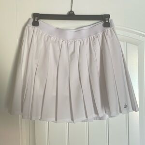 Like new ALO yoga skirt pickleball golf tennis